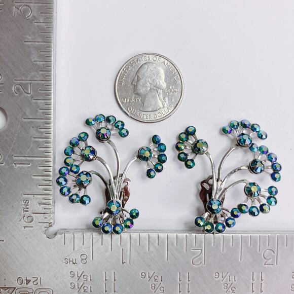 VTG Mid Century Peacock Blue AB Rhinestone Silver Tone Clip On Atomic Earrings - Picture 10 of 10